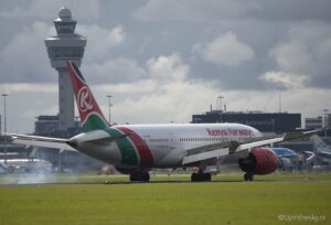 Kenya_Airways_B787-8_5