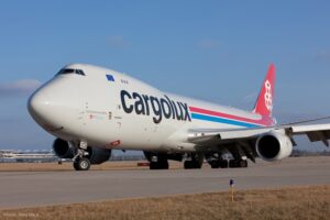 Cargolux_747-8
