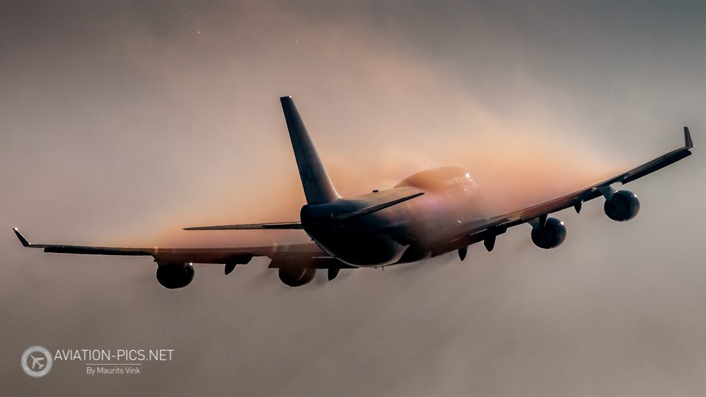 Boeing 747 maakt noodlanding wegens brand