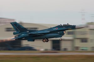 F-2A Japanse luchtmacht © Leonard van den Broek