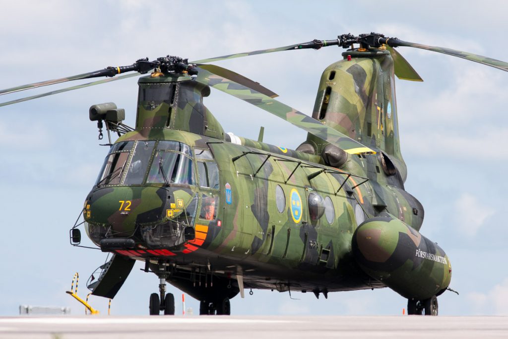 Hkp.4 (H-46/KV107) van de Zweedse luchtmacht © Leonard van den Broek