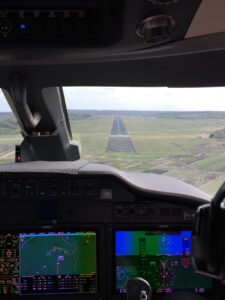 De PH-HGT op short final voor Twente (c) Goof Bakker