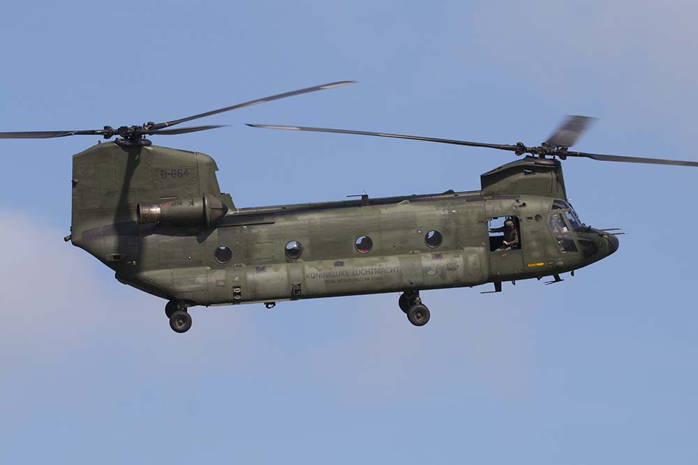Een CH47 Chinook van de Koninklijke Luchtmacht (c) Remco de Wit