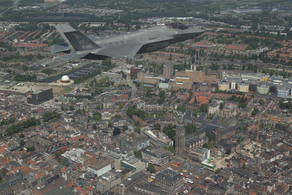 De F-35 boven Groningen (c) ministerie van defensie/Frank Crebas