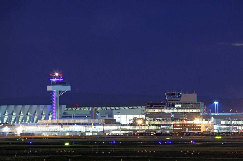 Levensgevaarlijke acties leggen luchthaven Frankfurt plat