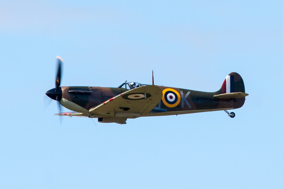 Spitfire Mk II @ Leonard van den Broek