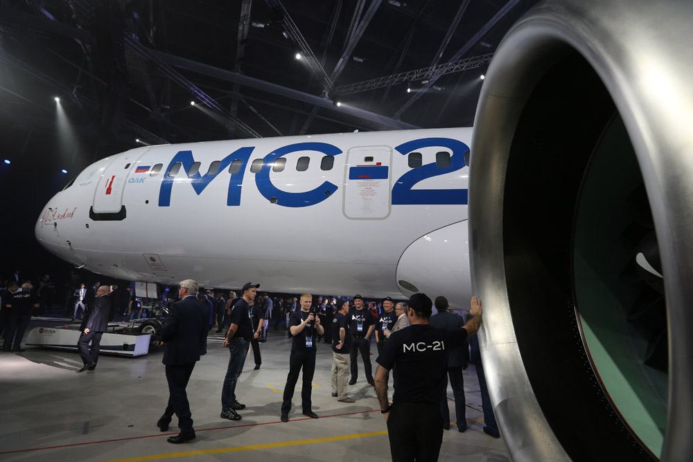 Russisch Irkut presenteert MC-21-300 MC-21