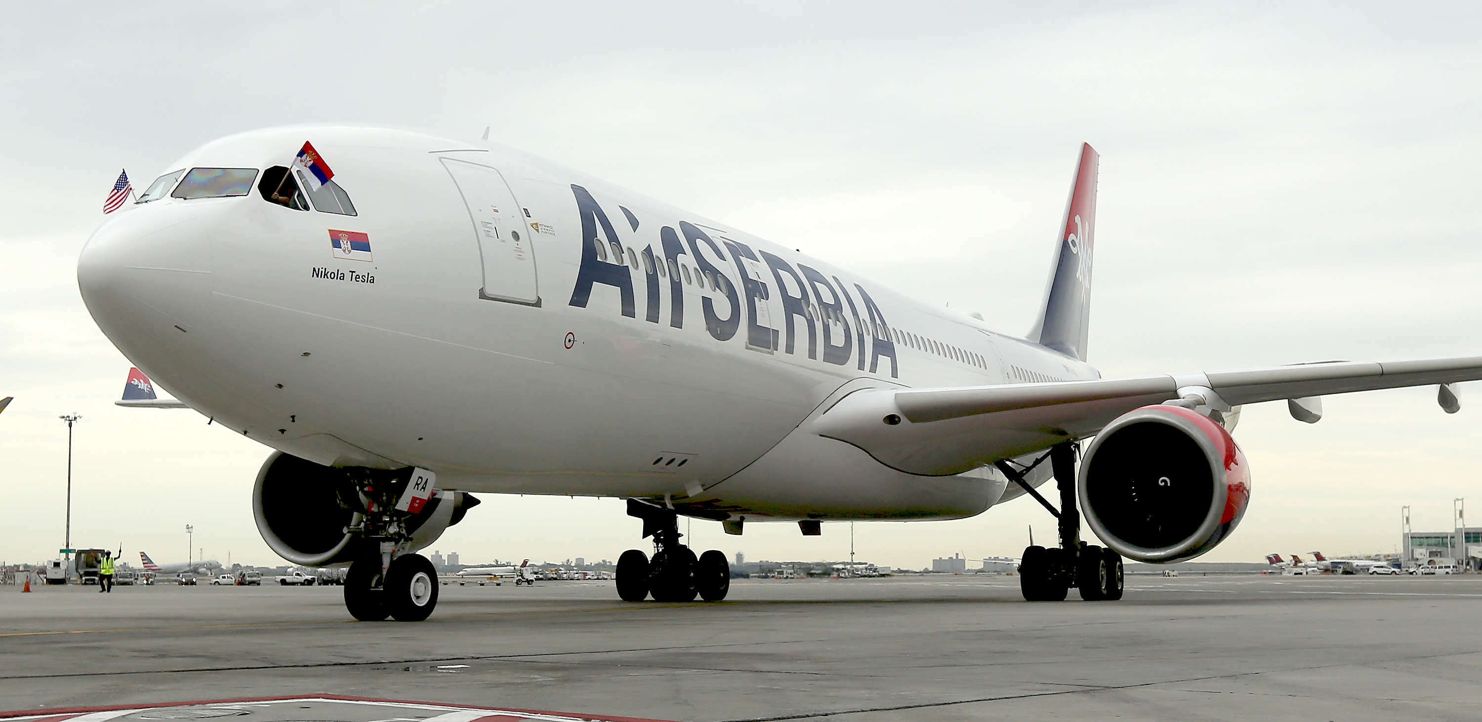 Ed Rieker/AP Images voor Air Serbia