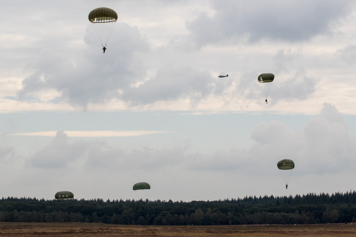 C-47A Dakota © Leonard van den Broek