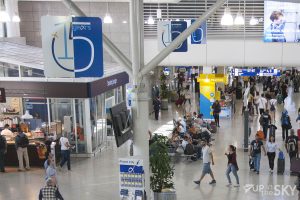 athene_airport_15_jaar