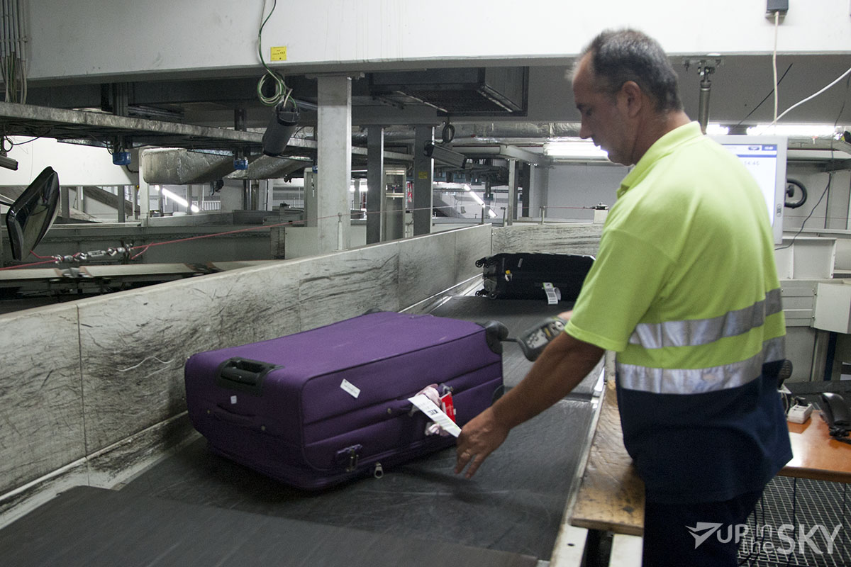 athene_airport_8_bagagekelder_koffer_scannen