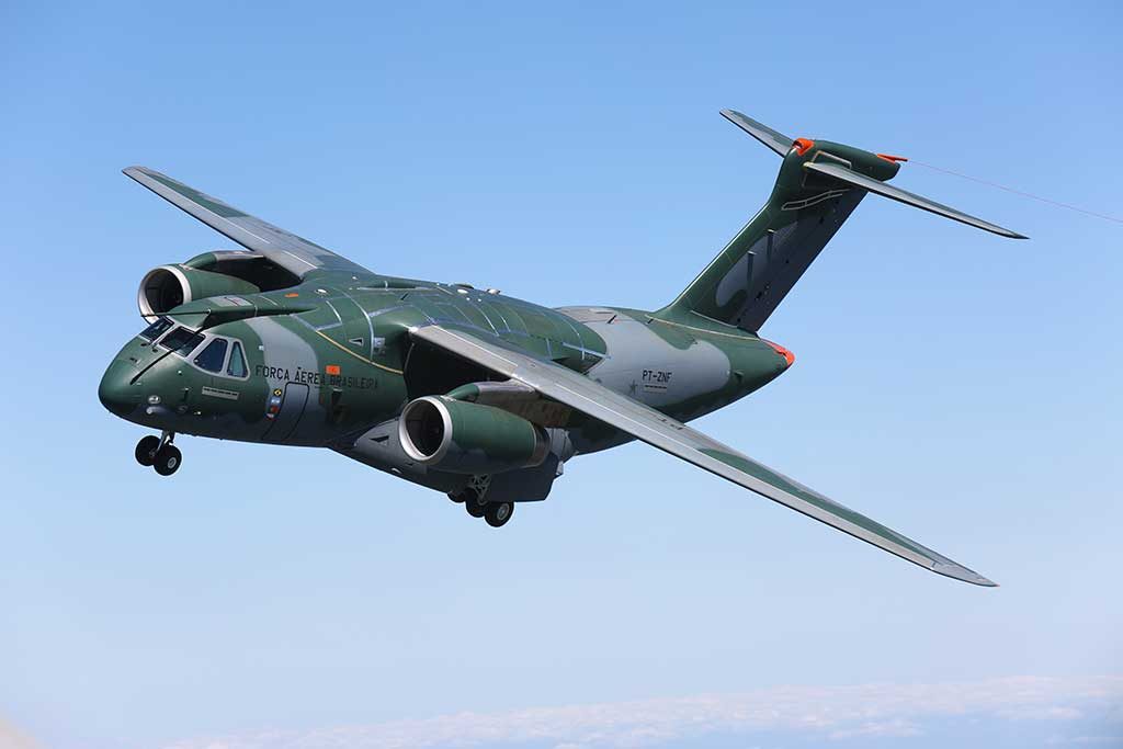Embraer KC-390 first flight. /Embraer