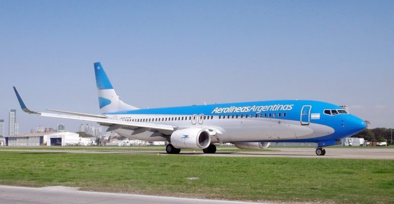 Boeing 737-800 de Aerolíneas Argentinas en Aeroparque Jorge Newbery en Buenos Aires, Argentina. / Matis18