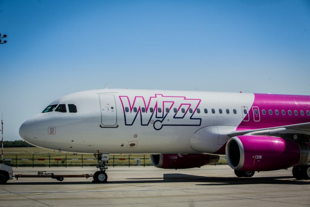 Politie grijpt in bij overboekte Wizz Air-vlucht