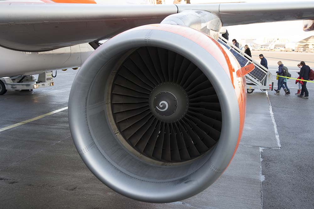 EasyJet compenseert CO2 voor alle vluchten