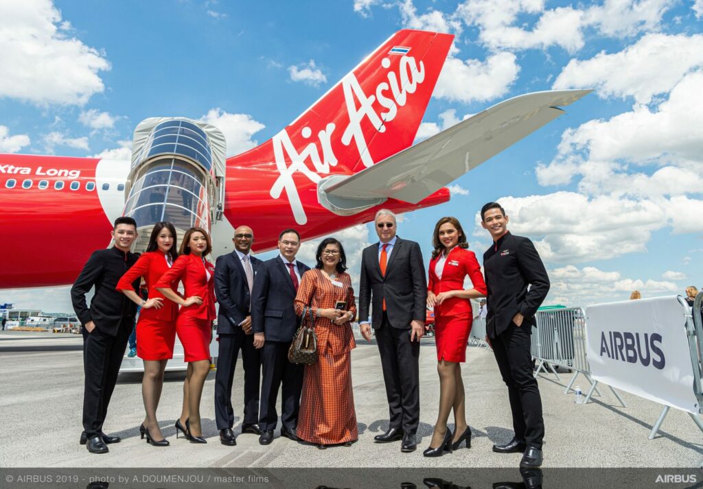 Airbus toont eerste A330neo voor AirAsia