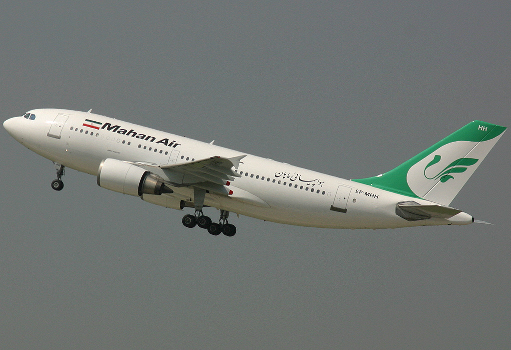 Iraanse A310 uitgeweken voor Amerikaanse F-15’s | Video