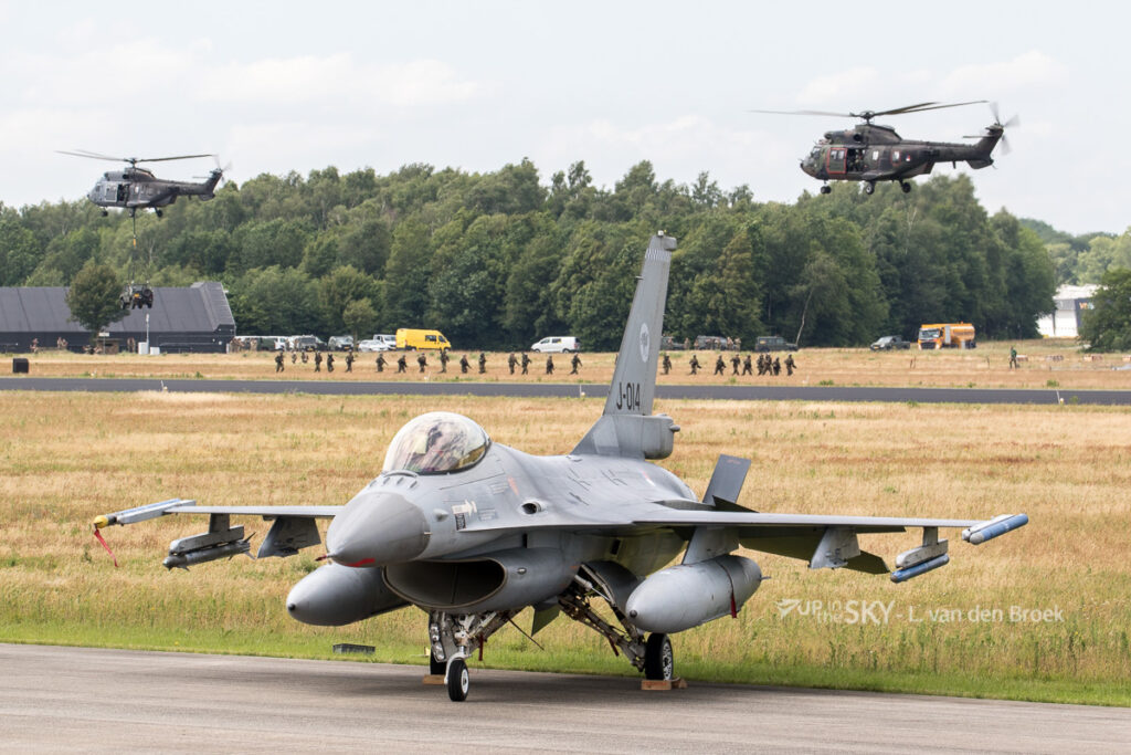 Defensie investeert in vliegend materieel luchtmacht | Achtergrond