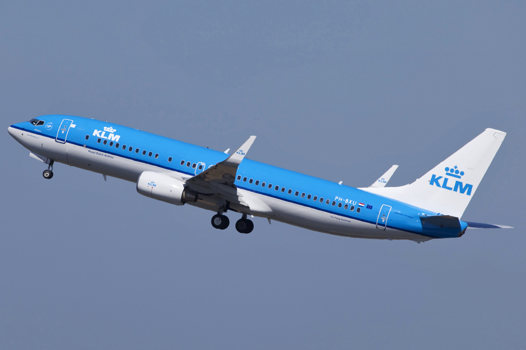 Koning Willem-Alexander vliegt Feyenoord-fans naar Praag