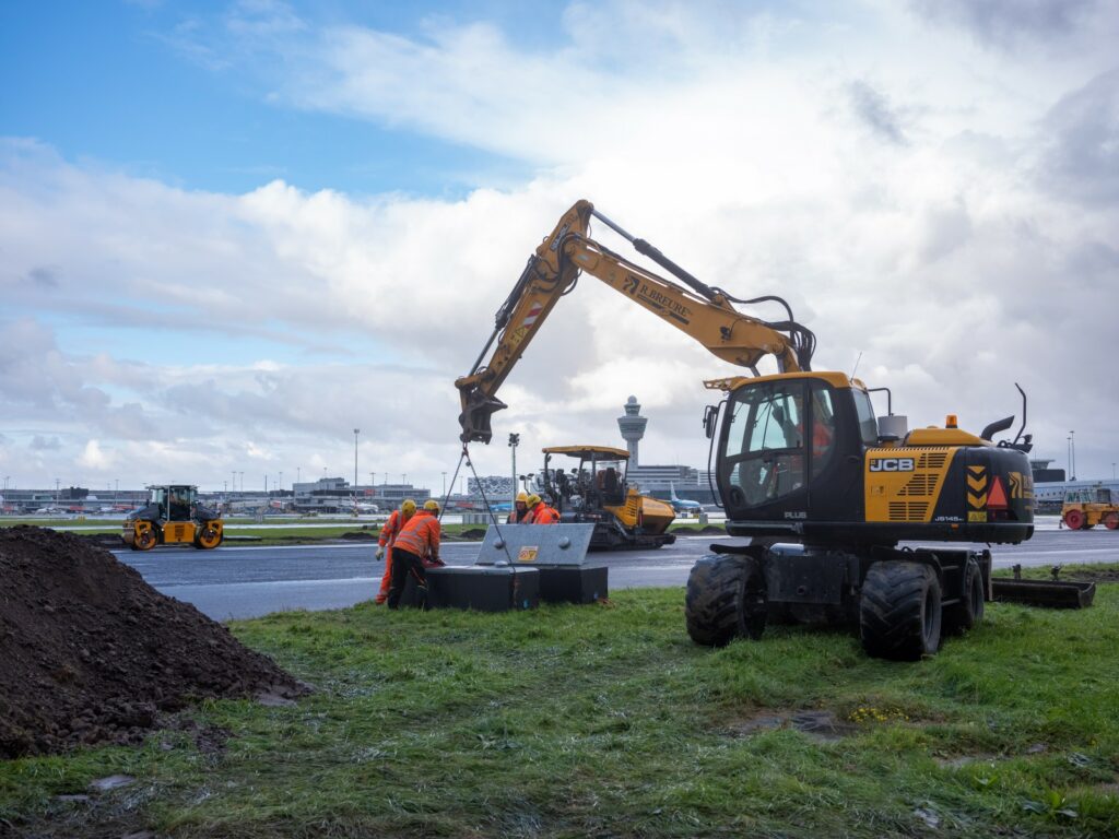 Schiphol neemt drukke Aalsmeerbaan onder handen