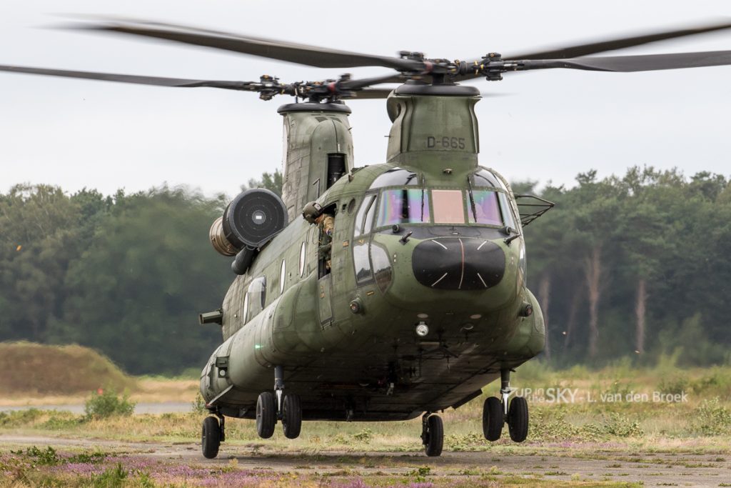 Nederland verkoopt oude Chinook-helikopters