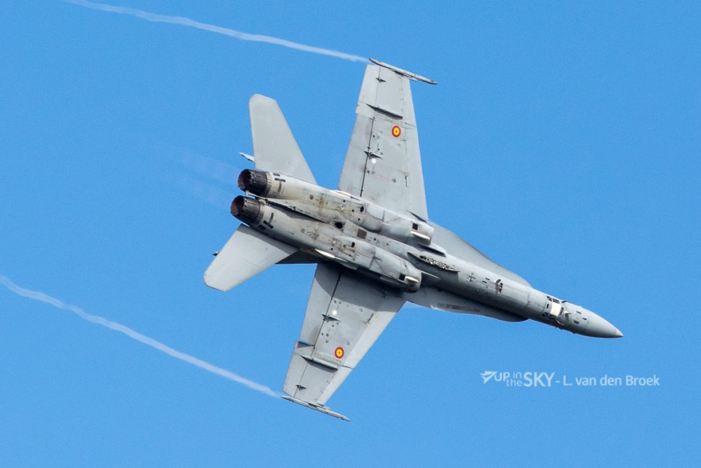 Spaanse straaljager crasht tijdens vliegdemonstratie