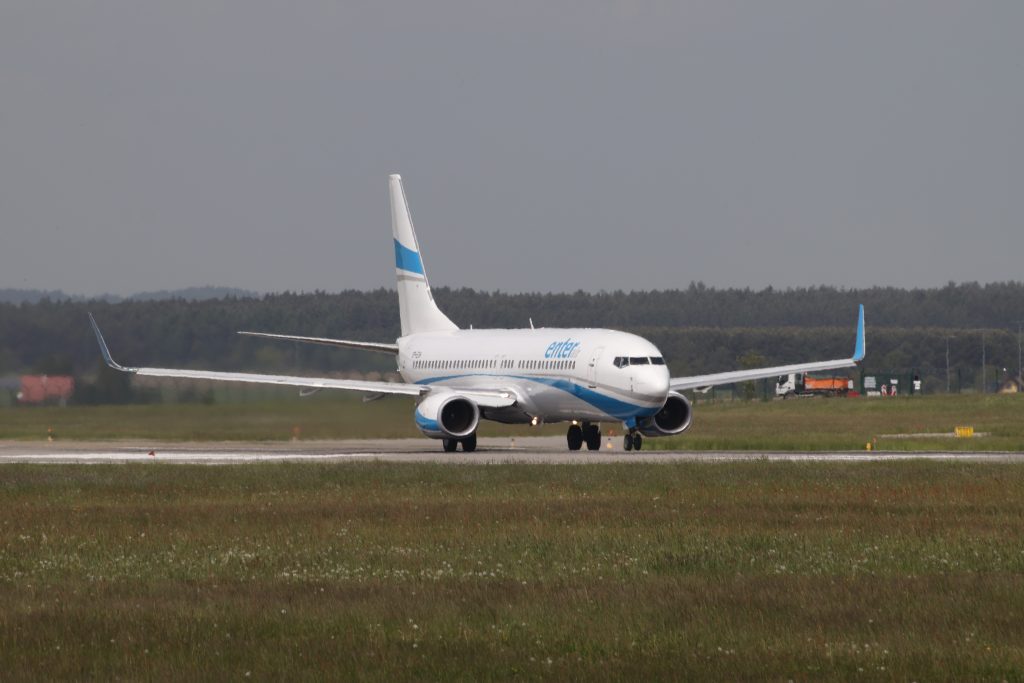Poolse 737 landt in het gras
