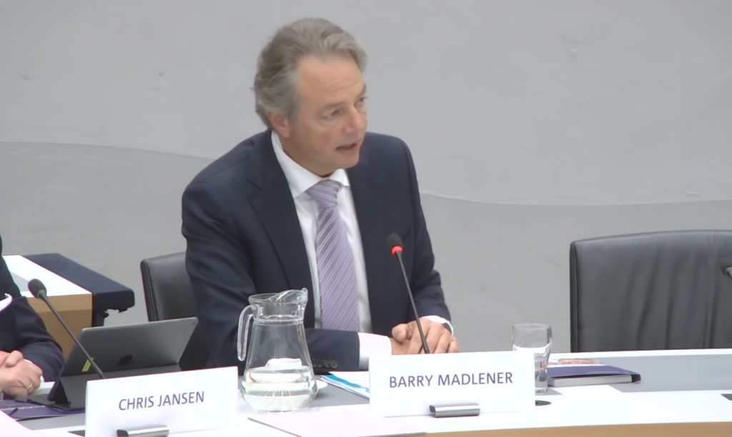 Welles-nietes met Madlener om krimp Schiphol