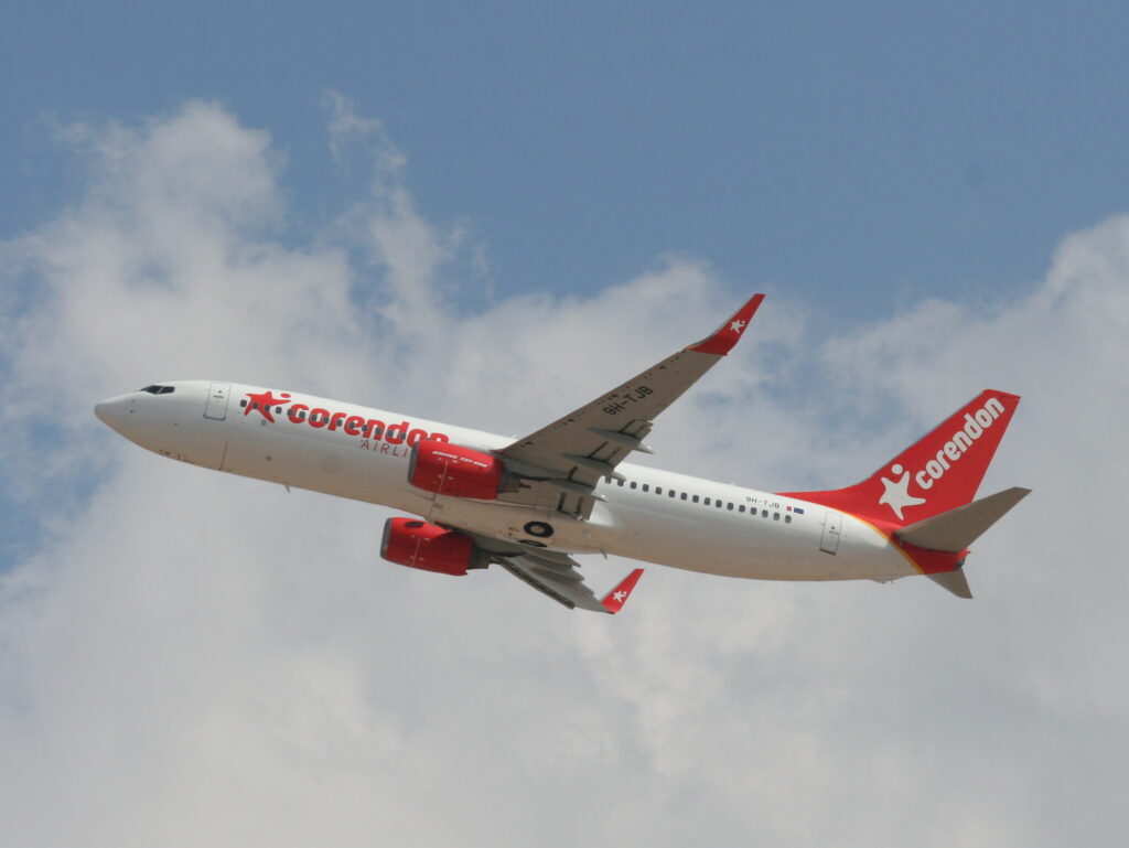 Corendon 737-piloten reageren op informatie na take-off
