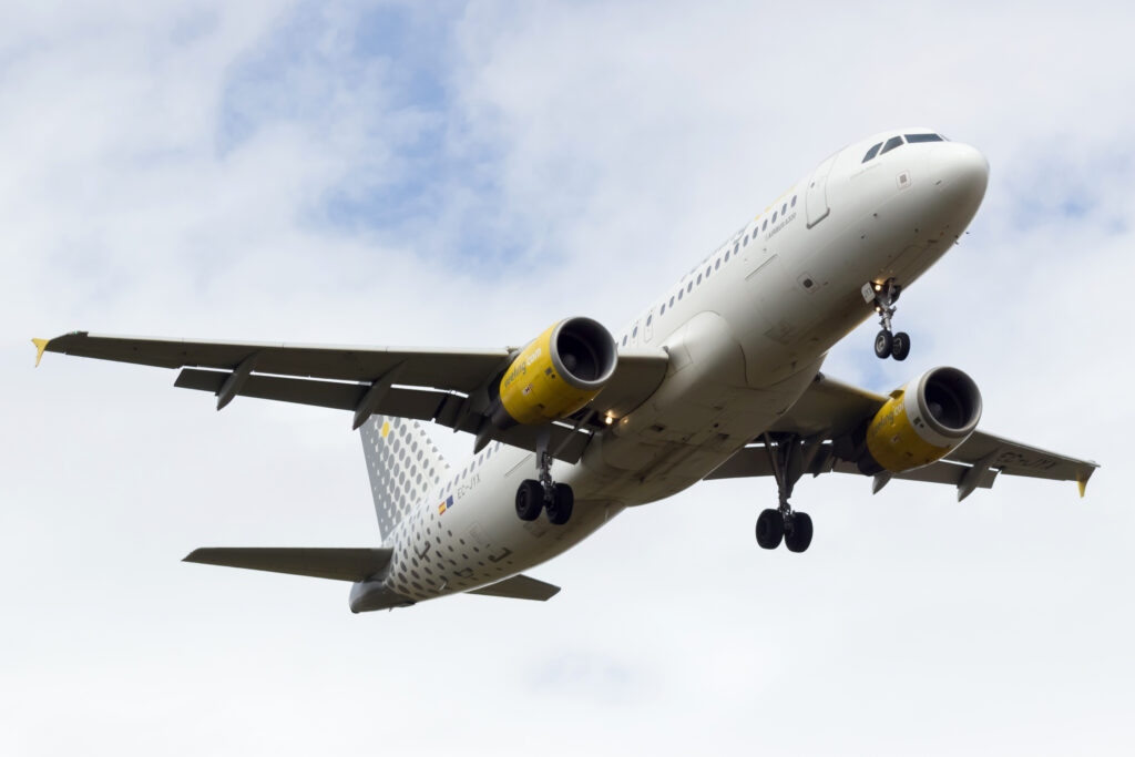 A320 op weg naar Schiphol krijgt problemen