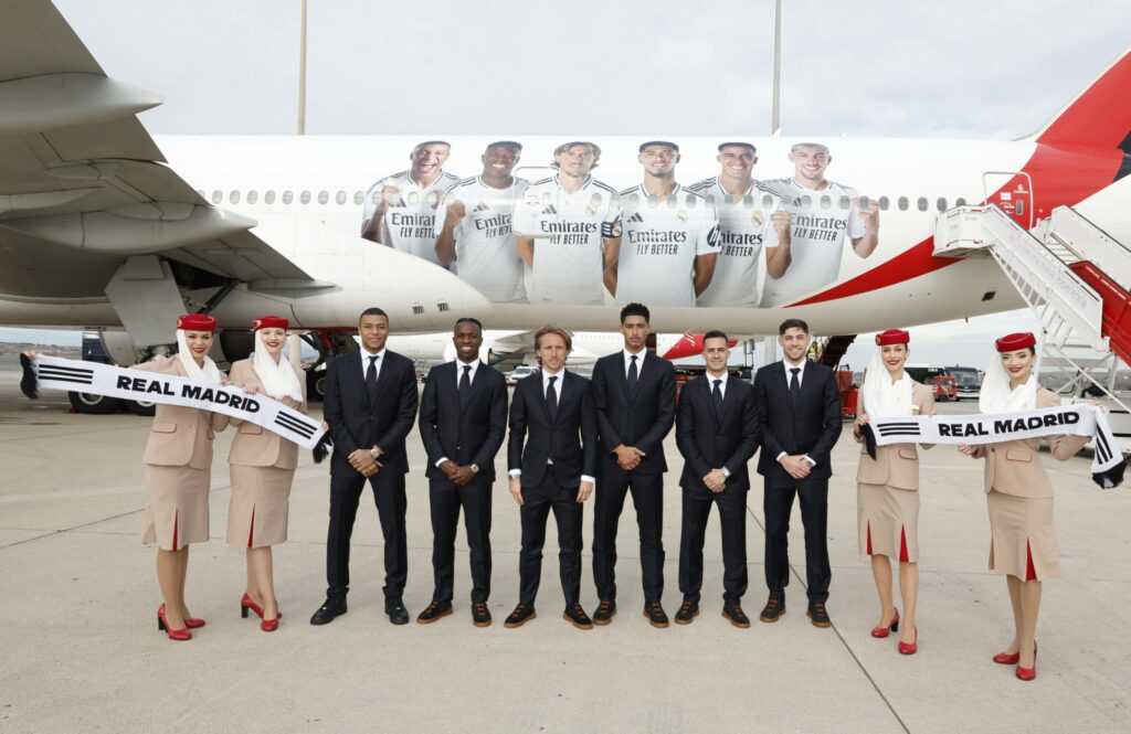 Emirates onthult speciale 777-livery Real Madrid-livery op Emirates' Boeing 777