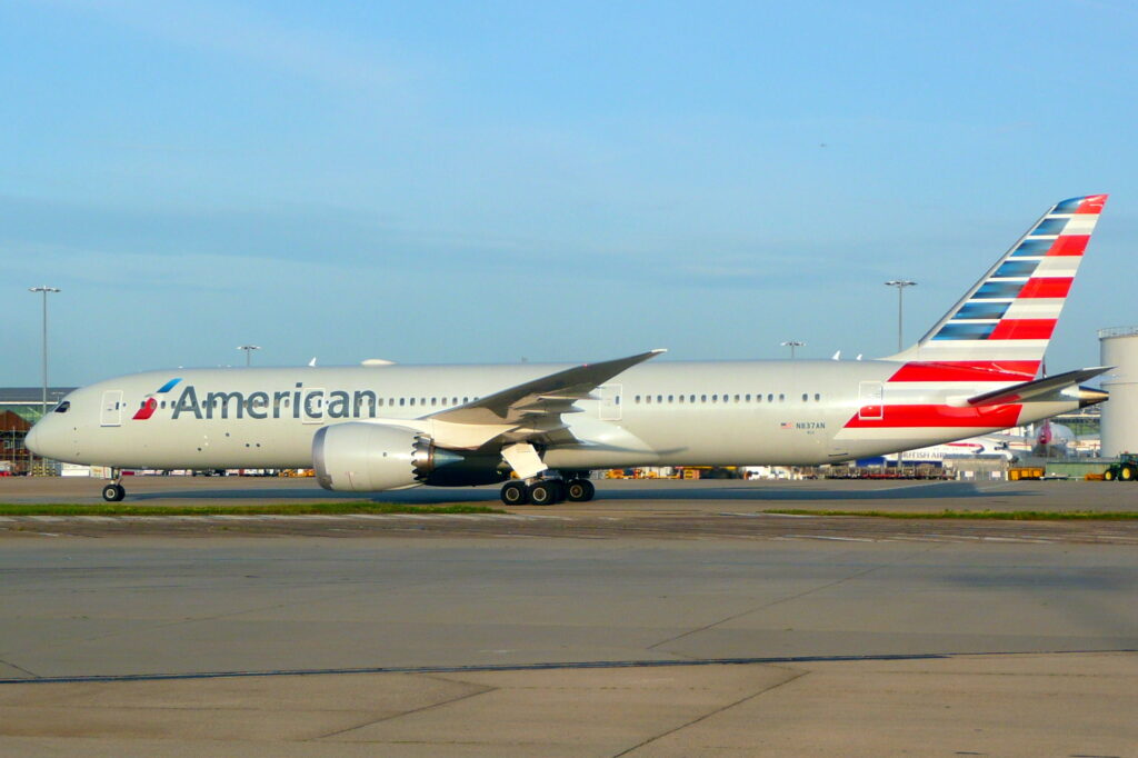 787 te groot en kan niet landen op luchthaven in Italië