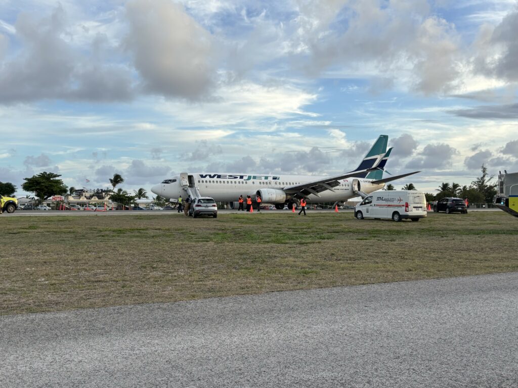 737 blokkeert landingsbaan Sint Maarten bijna 24 uur