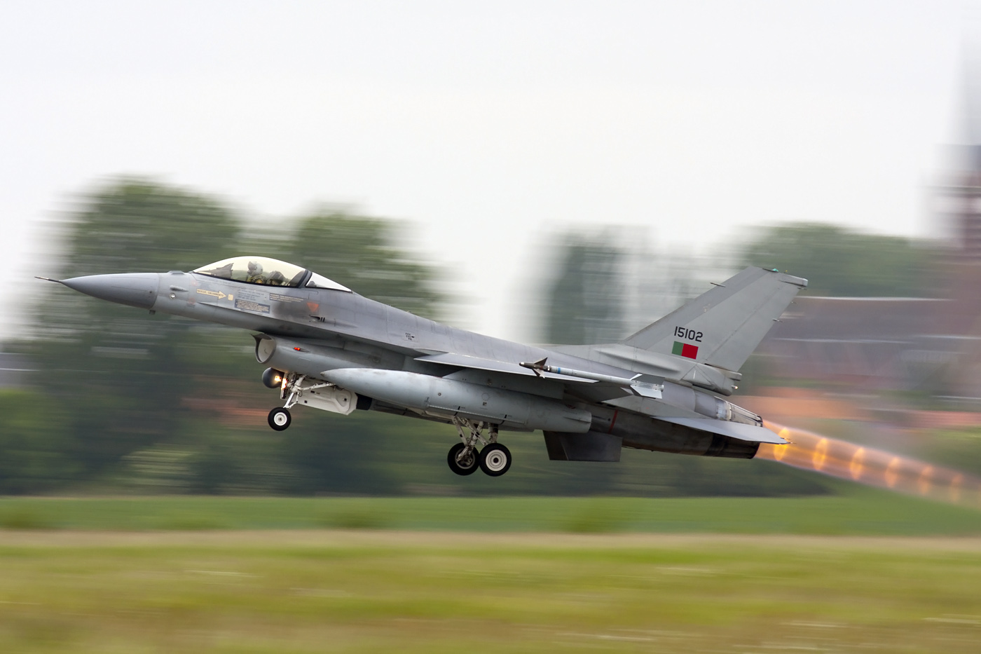 F-16’s fors beschadigd op luchtmachtbasis